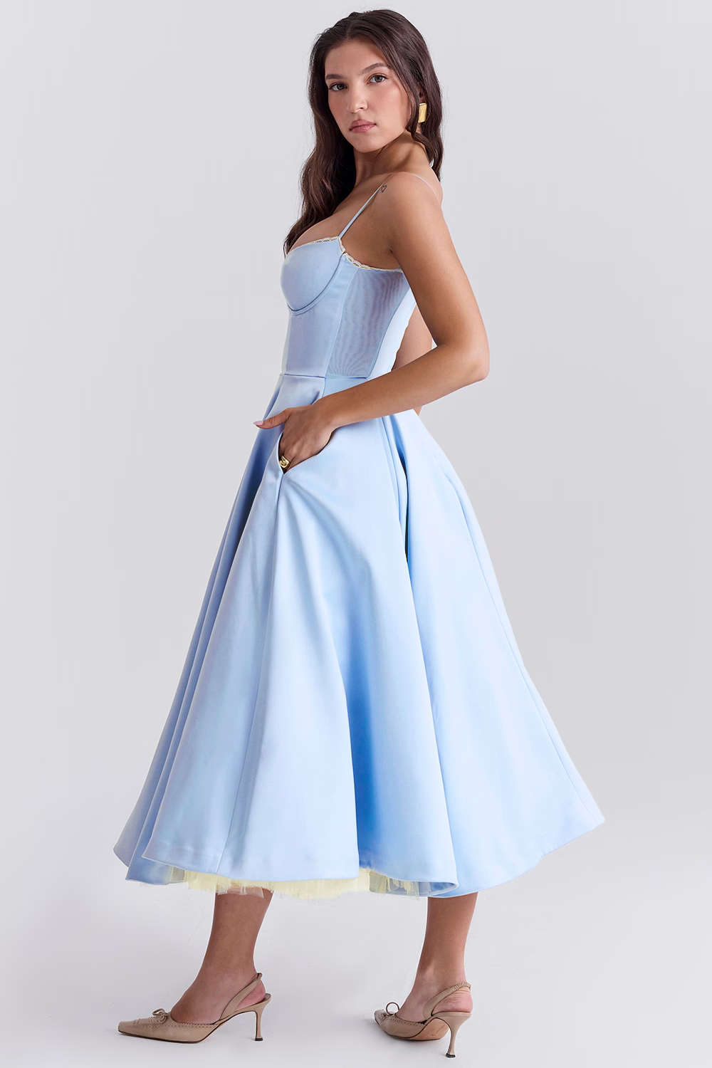 Alina – Elegant korset midikjole