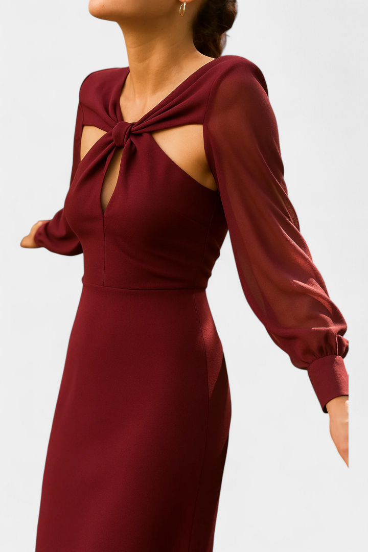 Julissa - Midikjole Bordeaux med Knude Detalje og Åben Ryg