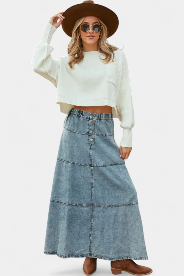 Lorraine - Maxi Denim Nederdel med Fjer Detalje