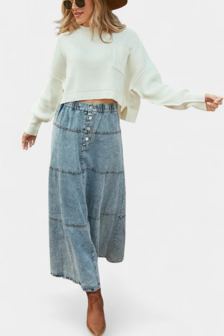 Lorraine - Maxi Denim Nederdel med Fjer Detalje