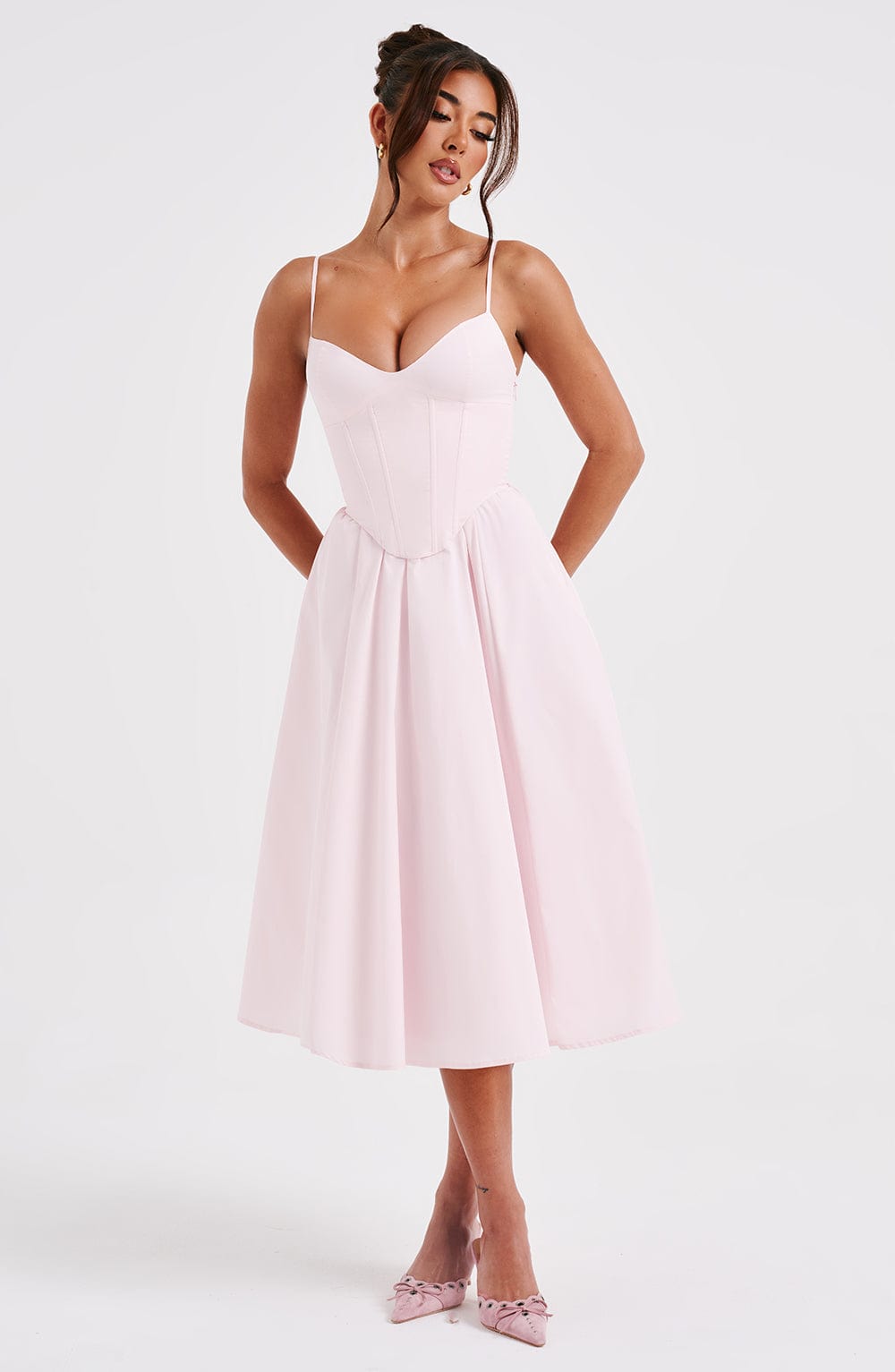 Grace – Elegant korset midikjole