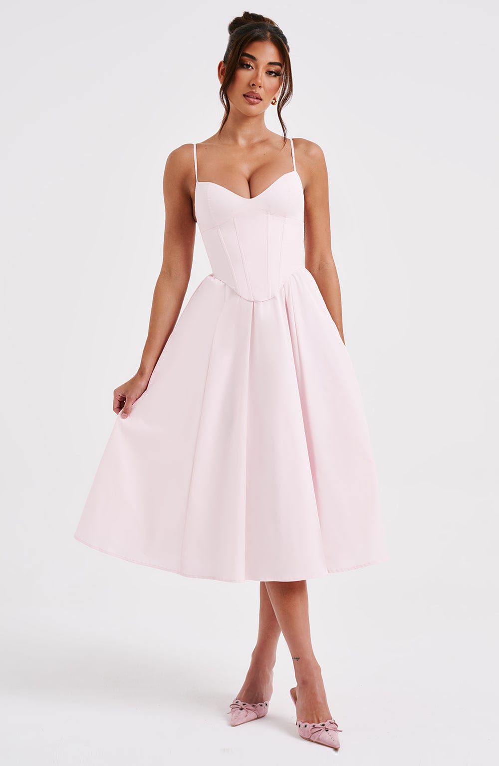 Grace – Elegant korset midikjole