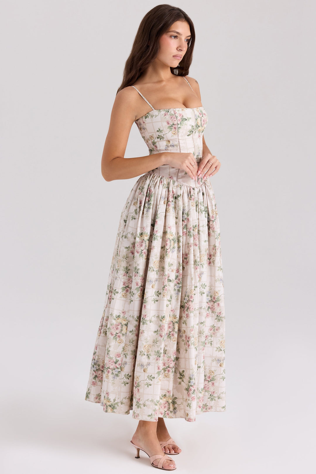 Ysabella – Romantisk vintage båndkjole
