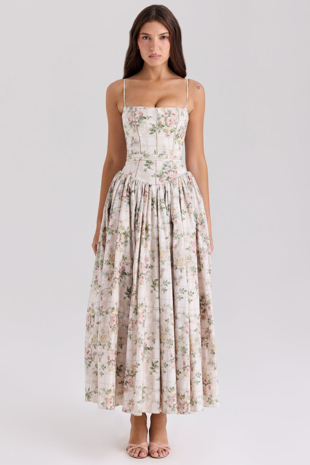 Ysabella – Romantisk vintage båndkjole