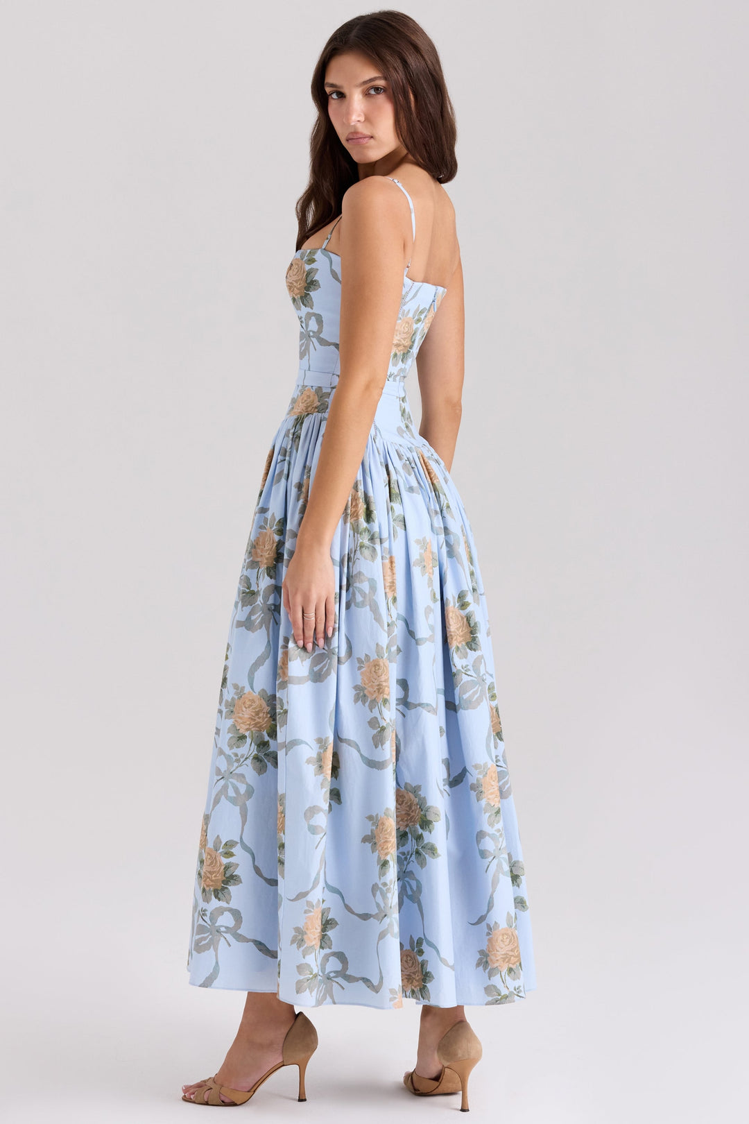 Ysabella – Romantisk vintage båndkjole